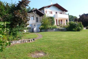 Villa individuelle 5 pièces avec belle vue lac et grand jardin