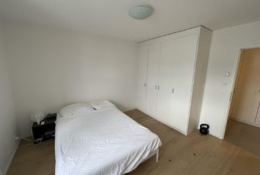 Rare à la location : 5.5 pièces moderne et calme, avec balcon, à Meyrin, proche de l'hôpital de la Tour