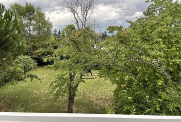 Rare à la location : 5.5 pièces moderne et calme, avec balcon, à Meyrin, proche de l'hôpital de la Tour