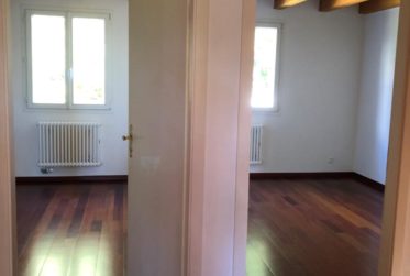 PRIX SPECIAL - JOLIE VILLA MITOYENNE AVEC JARDIN PRIVE A VERNIER