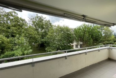 Rare à la location : 5.5 pièces moderne et calme, avec balcon, à Meyrin, proche de l'hôpital de la Tour