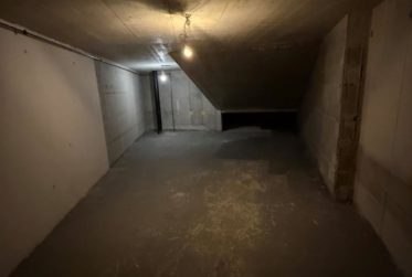 GRAND DEPÔT A LOUER AU COEUR DE VERSOIX