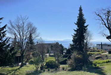 MAGNIFIQUE TERRAIN À CONSTRUIRE DE 1349 m2 EN ZONE VILLA, AVEC VUE LAC