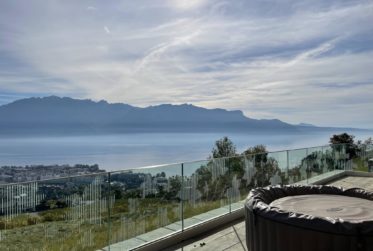 Appartement de 4.5 pièces avec vue plongeante sur le lac et les Alpes