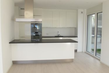 Appartement de 4.5 pièces avec vue plongeante sur le lac et les Alpes