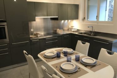 Beau studio meublé renové à Champel