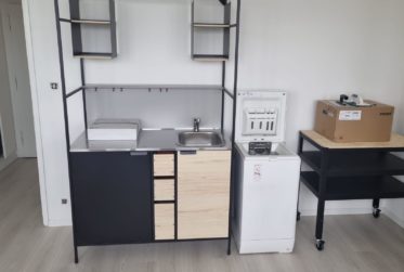 GRAND STUDIO EN ATTIQUE AU CENTRE DE FLORISSANT